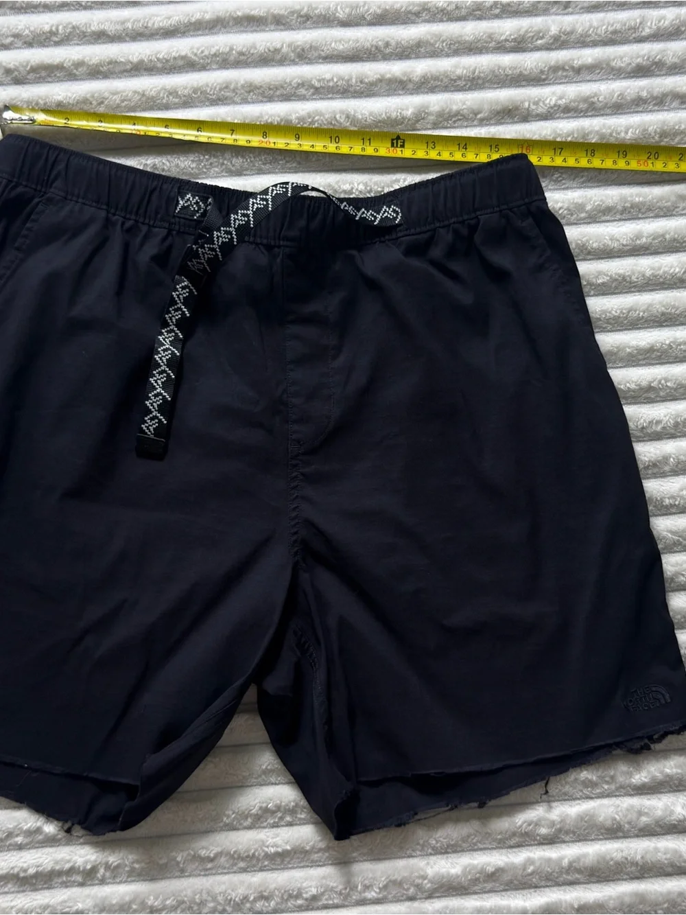 The North Face Men's Black Nylon Woven Drawstring Shorts Slash Pockets Sz M